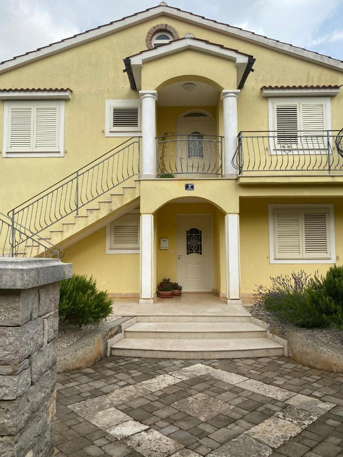 Apartment Laetitia Kastelir Ngoại thất bức ảnh