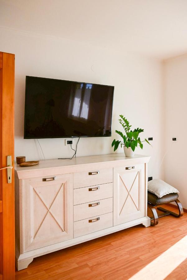 Apartment Laetitia Kastelir Ngoại thất bức ảnh